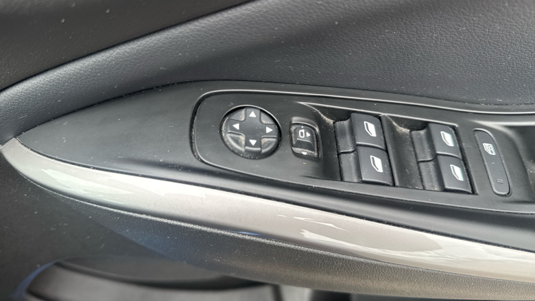 Vauxhall Grandland 1.2 Turbo Ultimate 5dr Auto Petrol Hatchback